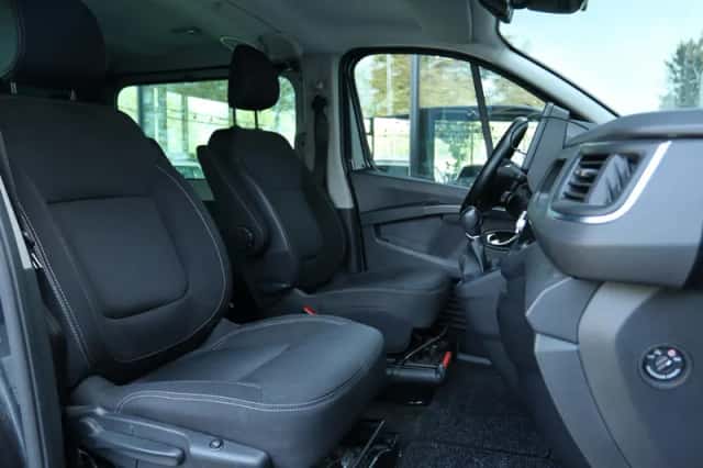 Renault Trafic (2022) thumbnail 4