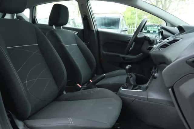 Ford Fiesta (2014) thumbnail 4