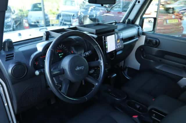Jeep Wrangler (2008) thumbnail 3