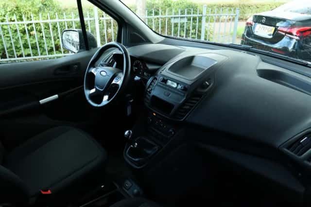 Ford Transit Connect (2024) thumbnail 3