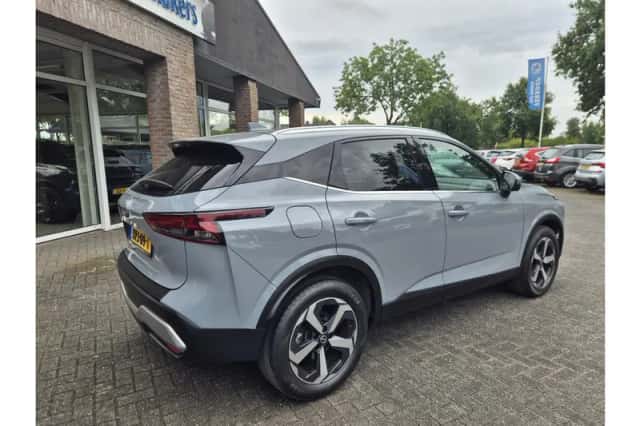 Nissan Qashqai (2022) thumbnail 2
