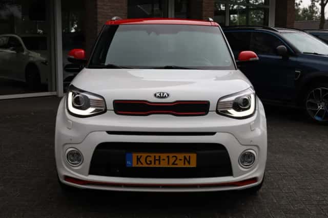 Kia Soul (2018) thumbnail 4