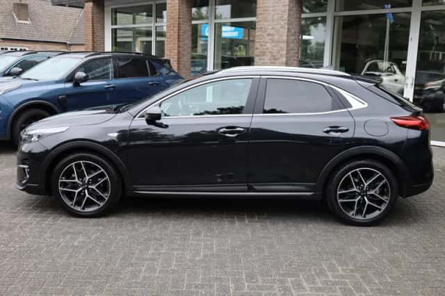 Kia XCeed (2022) thumbnail 2