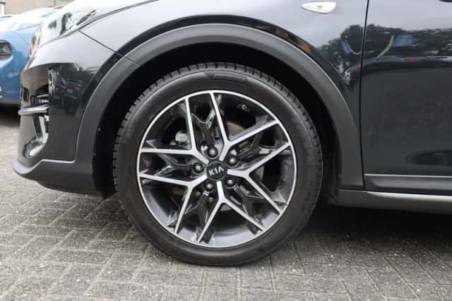 Kia XCeed (2022) thumbnail 4