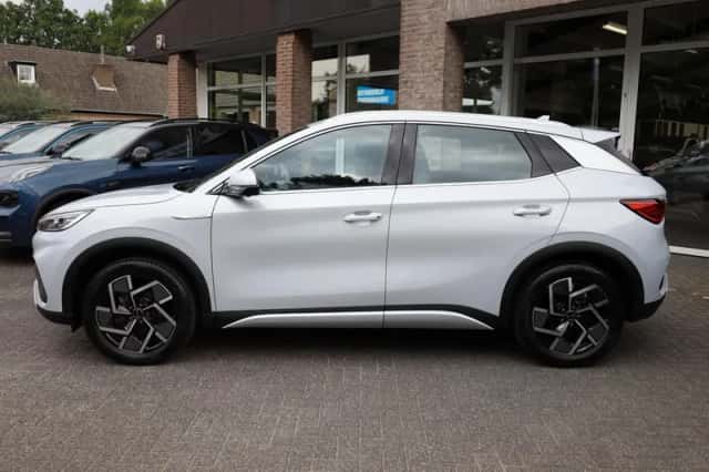 BYD Atto 3 (2023) thumbnail 2