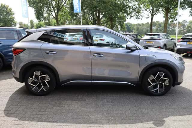 BYD Atto 3 (2023) thumbnail 3