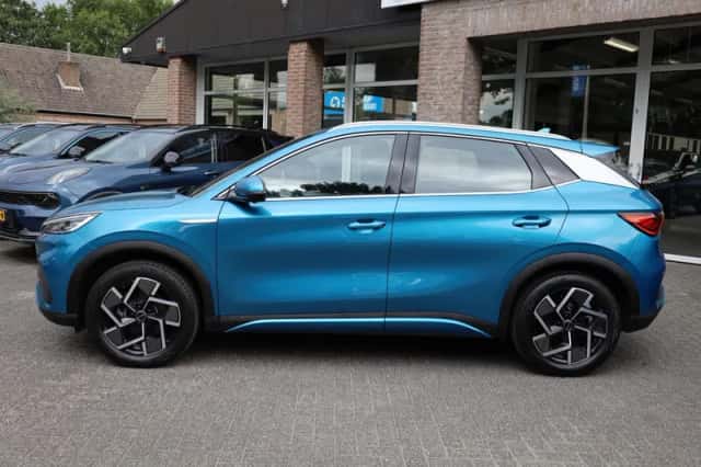 BYD Atto 3 (2023) thumbnail 2