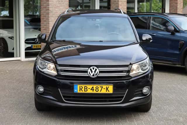 Volkswagen Tiguan (2015) thumbnail 5