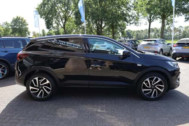 Opel Grandland X (2018) thumbnail 3
