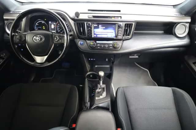 Toyota RAV4 (2018) thumbnail 6