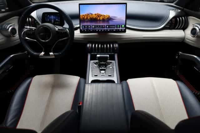 BYD Atto 3 (2023) thumbnail 6