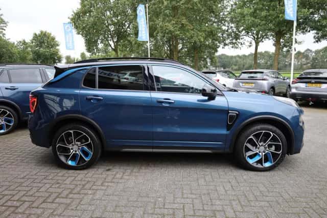 Lynk & Co 01 (2023) thumbnail 3