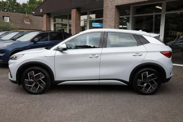 BYD Atto 3 (2023) thumbnail 2