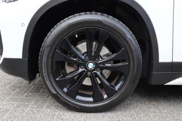 BMW X1 (2021) thumbnail 4