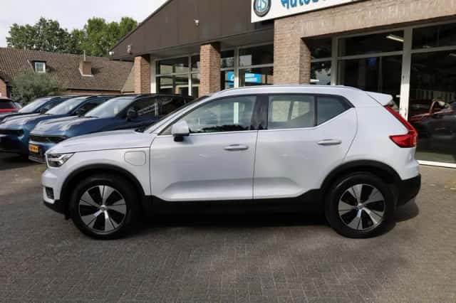 Volvo XC40 (2022) thumbnail 2