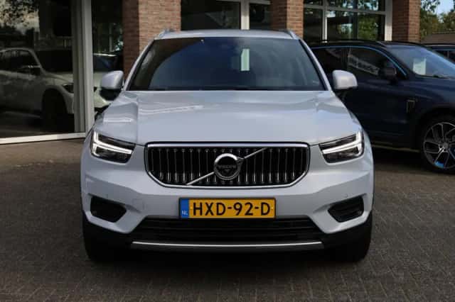 Volvo XC40 (2022) thumbnail 5
