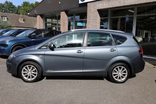 SEAT Altea XL (2012) thumbnail 2