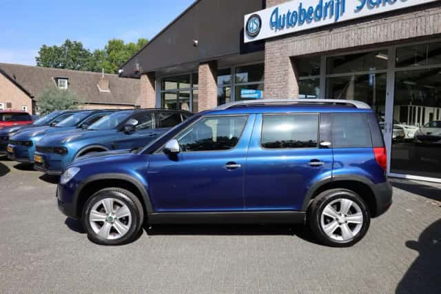 Škoda Yeti (2011) thumbnail 3