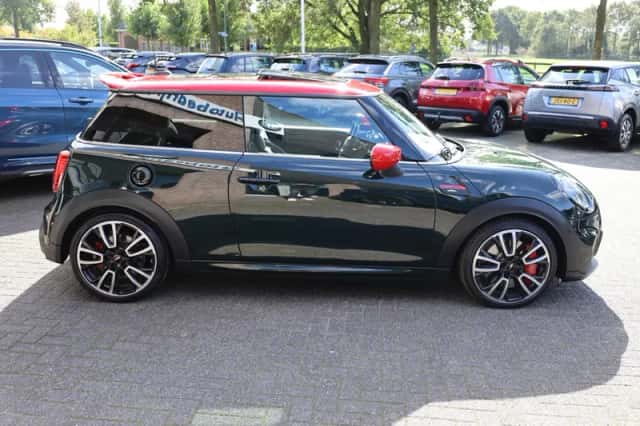 MINI John Cooper Works (2021) thumbnail 4