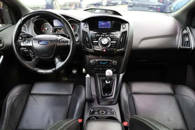 Ford Focus (2013) thumbnail 5