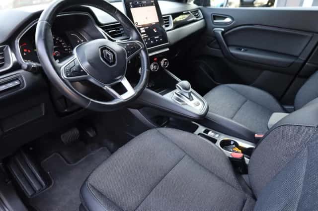 Renault Captur (2023) thumbnail 6