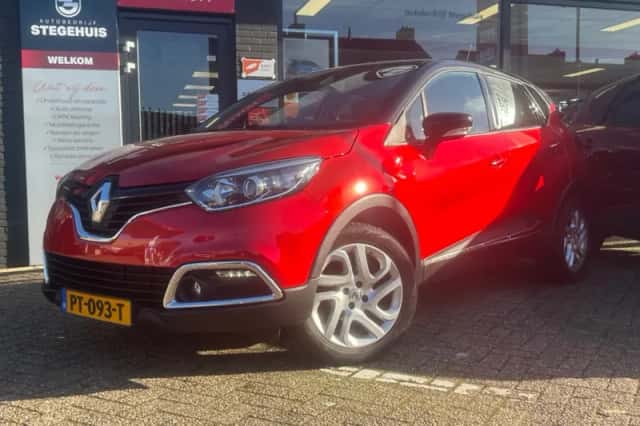 Renault Captur (2017) thumbnail 2