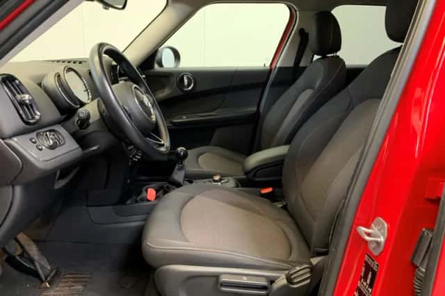 MINI Countryman (2018) thumbnail 2