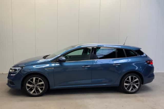 Renault Mégane (2018) thumbnail 3
