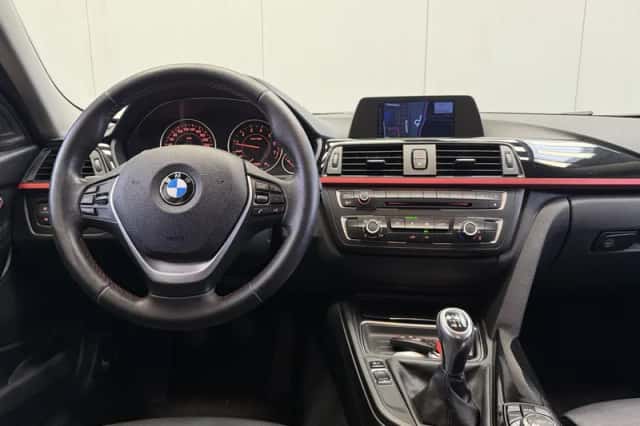 BMW 3-Serie (2013) thumbnail 3
