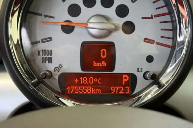 MINI Cooper (2009) thumbnail 5