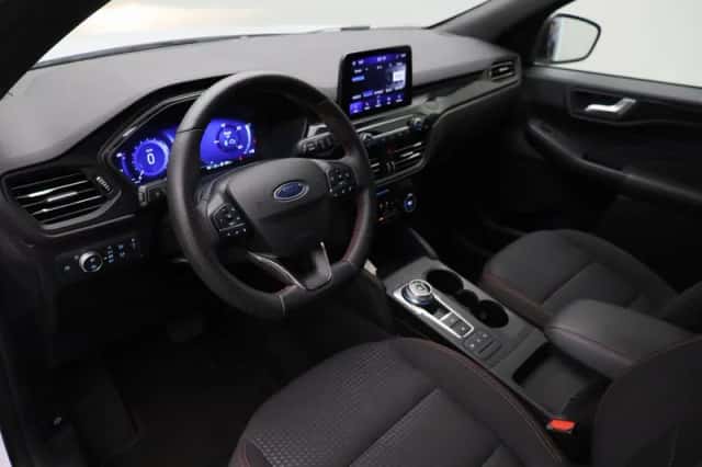 Ford Kuga (2022) thumbnail 6