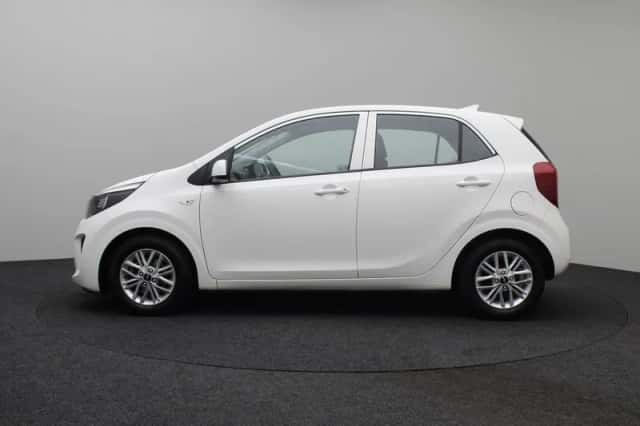 Kia Picanto (2023) thumbnail 5