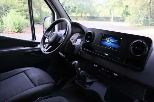 Mercedes-Benz Sprinter (2021) thumbnail 4