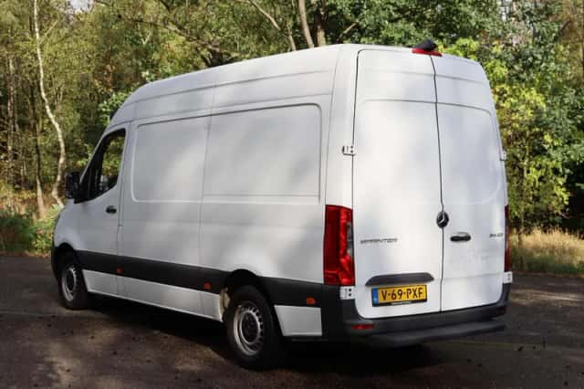 Mercedes-Benz Sprinter (2021) thumbnail 5