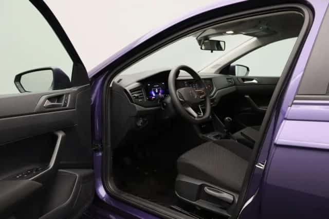 Volkswagen Polo (2021) thumbnail 2