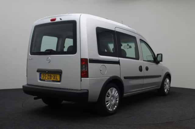 Opel Tour (2007) thumbnail 3