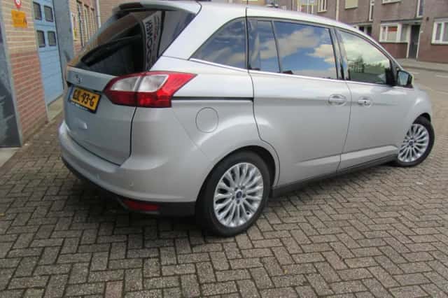 Ford Grand C-Max (2011) thumbnail 3