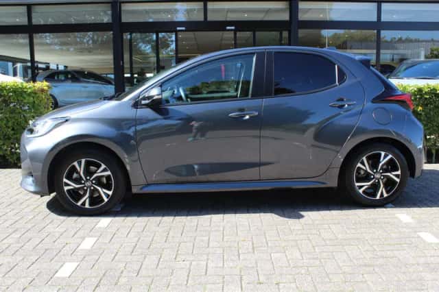 Toyota Yaris (2024) thumbnail 5