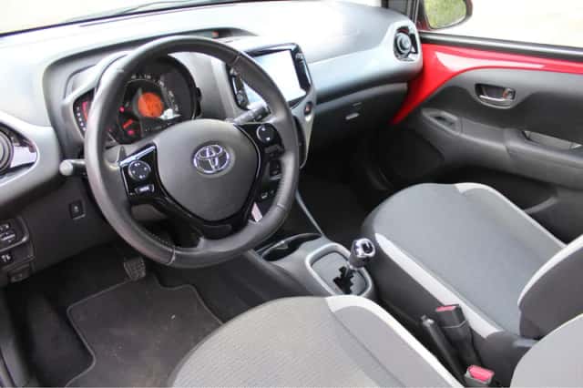 Toyota Aygo (2021) thumbnail 2