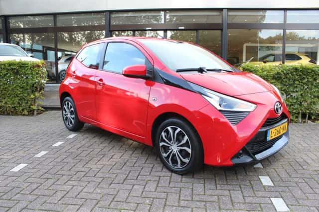 Toyota Aygo (2021) thumbnail 5