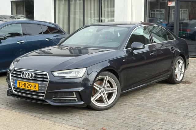 Audi A4 (2018) thumbnail 1