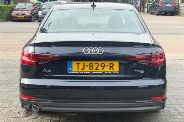 Audi A4 (2018) thumbnail 4