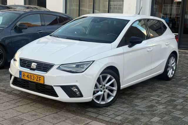 SEAT Ibiza (2023) thumbnail 1