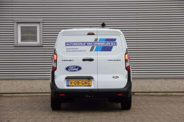 Ford Transit (2024) thumbnail 5