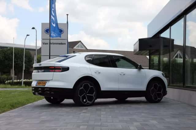 Ford Capri (2025) thumbnail 4