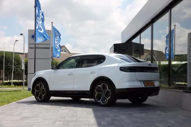 Ford Capri (2025) thumbnail 6