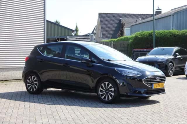 Ford Fiesta (2023) thumbnail 3