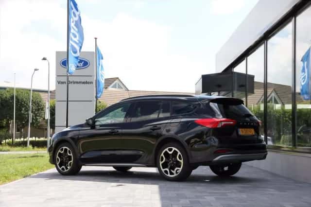 Ford Focus (2021) thumbnail 6