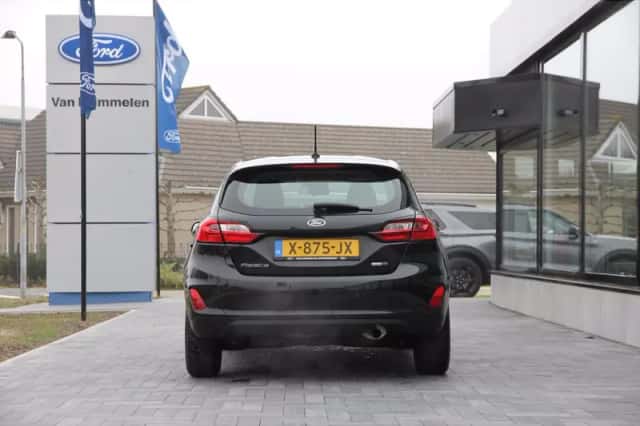 Ford Fiesta (2023) thumbnail 5