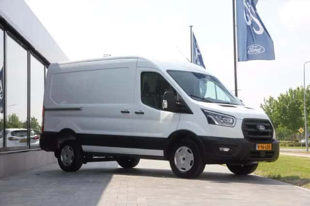 Ford Transit (2024) thumbnail 3